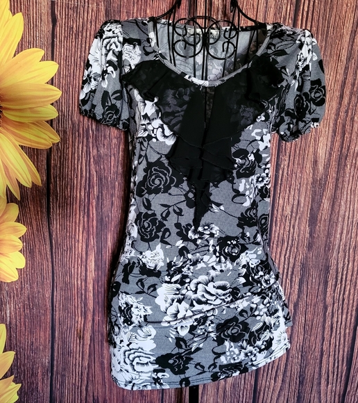 On Carnaby Faux Silk Top - Picture 1 of 5
